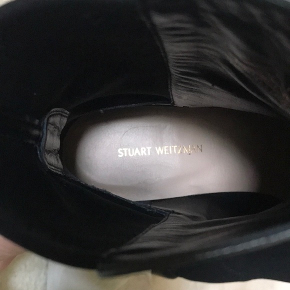 NWOB | Stuart Weitzman | Black Leather Ryder Lift Gold Buckle Bootie Size 7 - Picture 6 of 10
